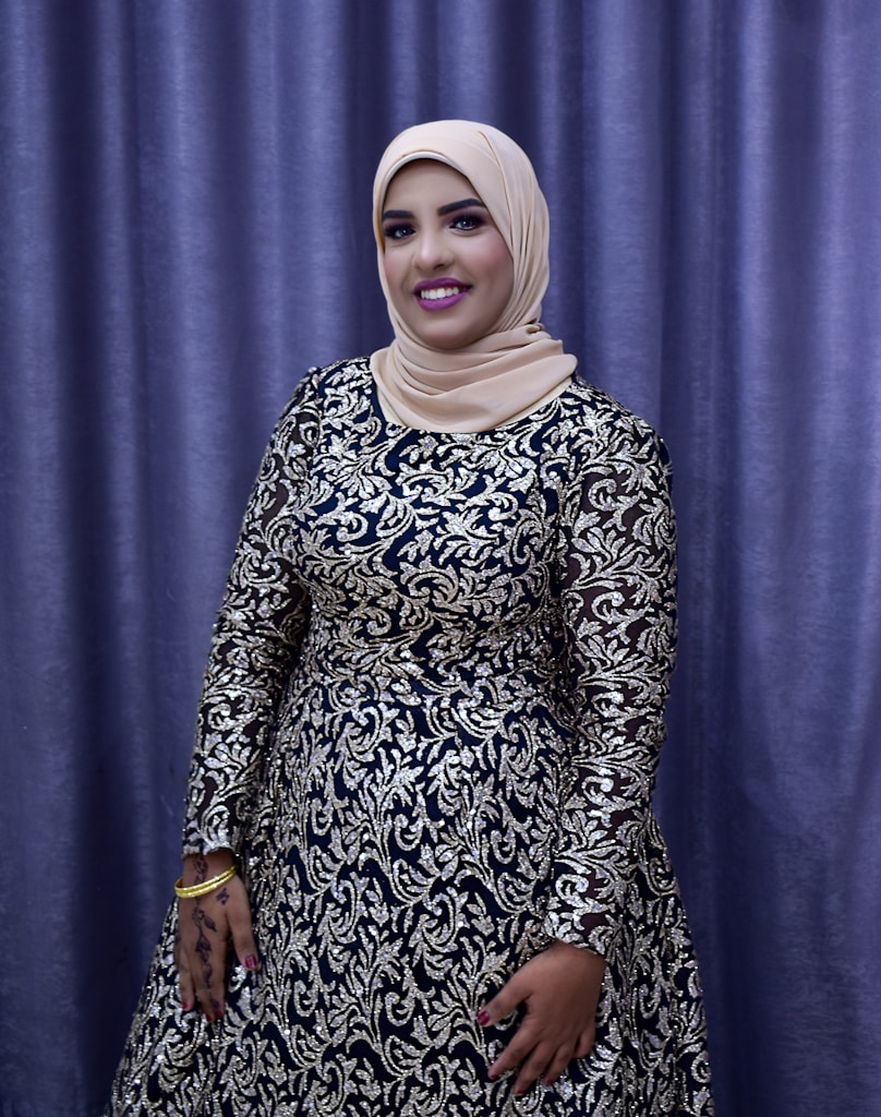 Onyx Embroidered Abaya