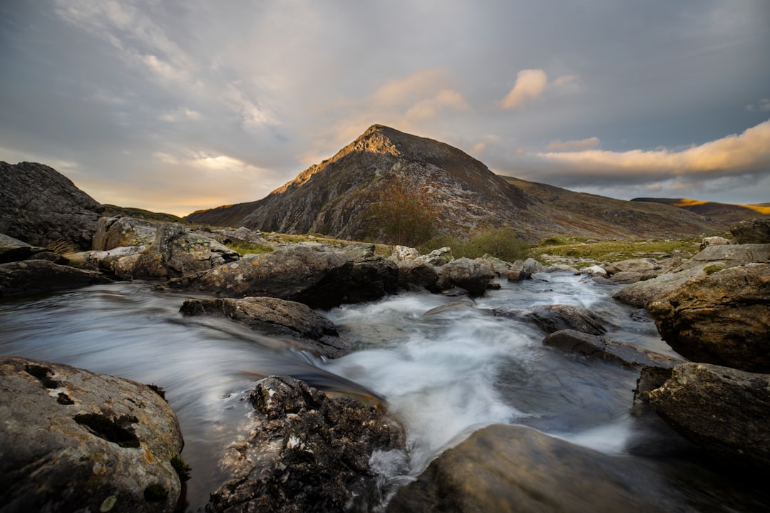 travelers stories about River in Llyn Ogwen, United Kingdom