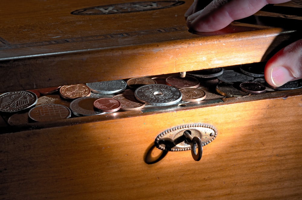 silver and gold round coins