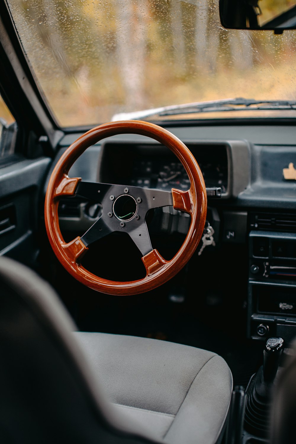 brown and black steering wheel