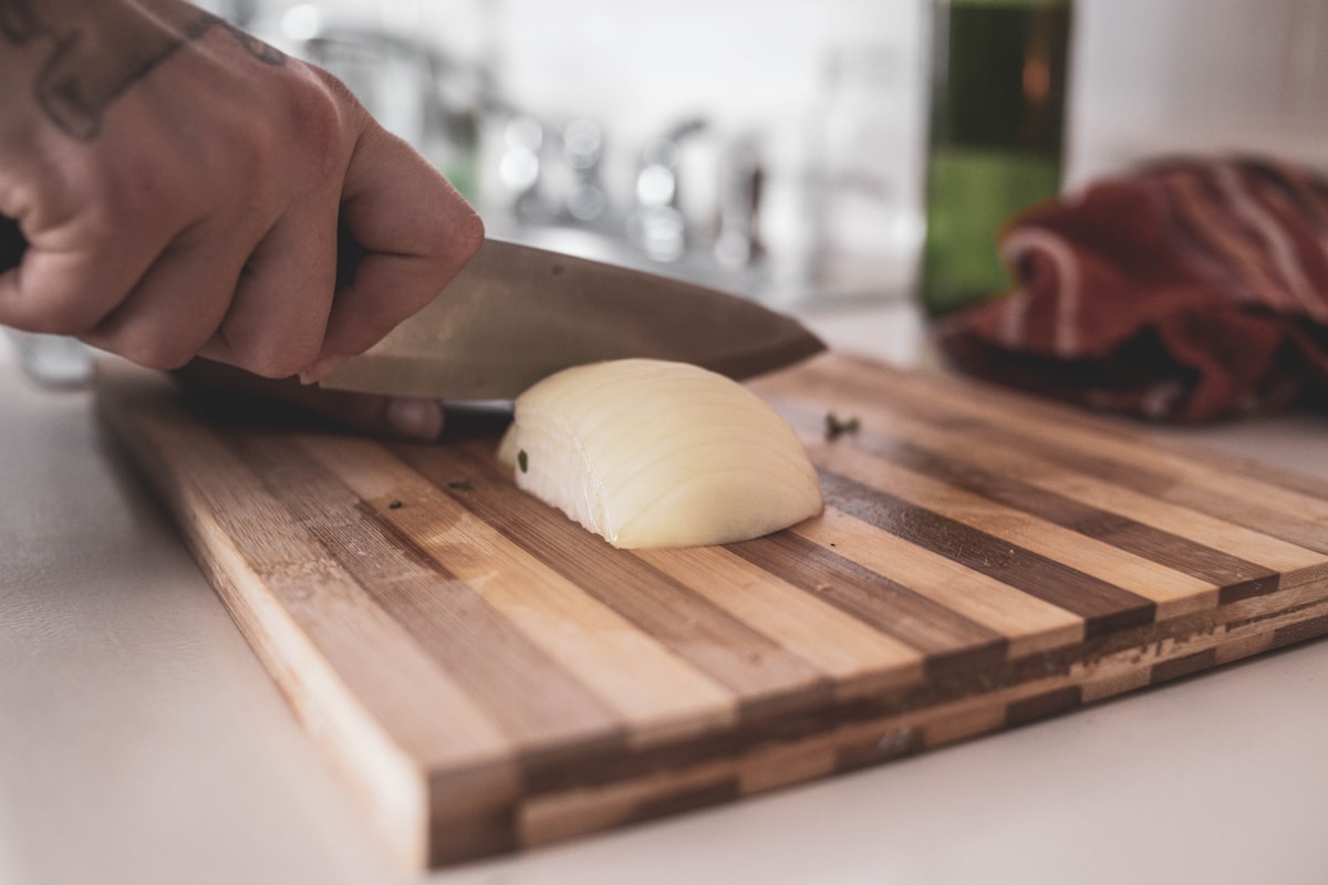 What Are the Basic Knife Skills Every Beginner Should Know