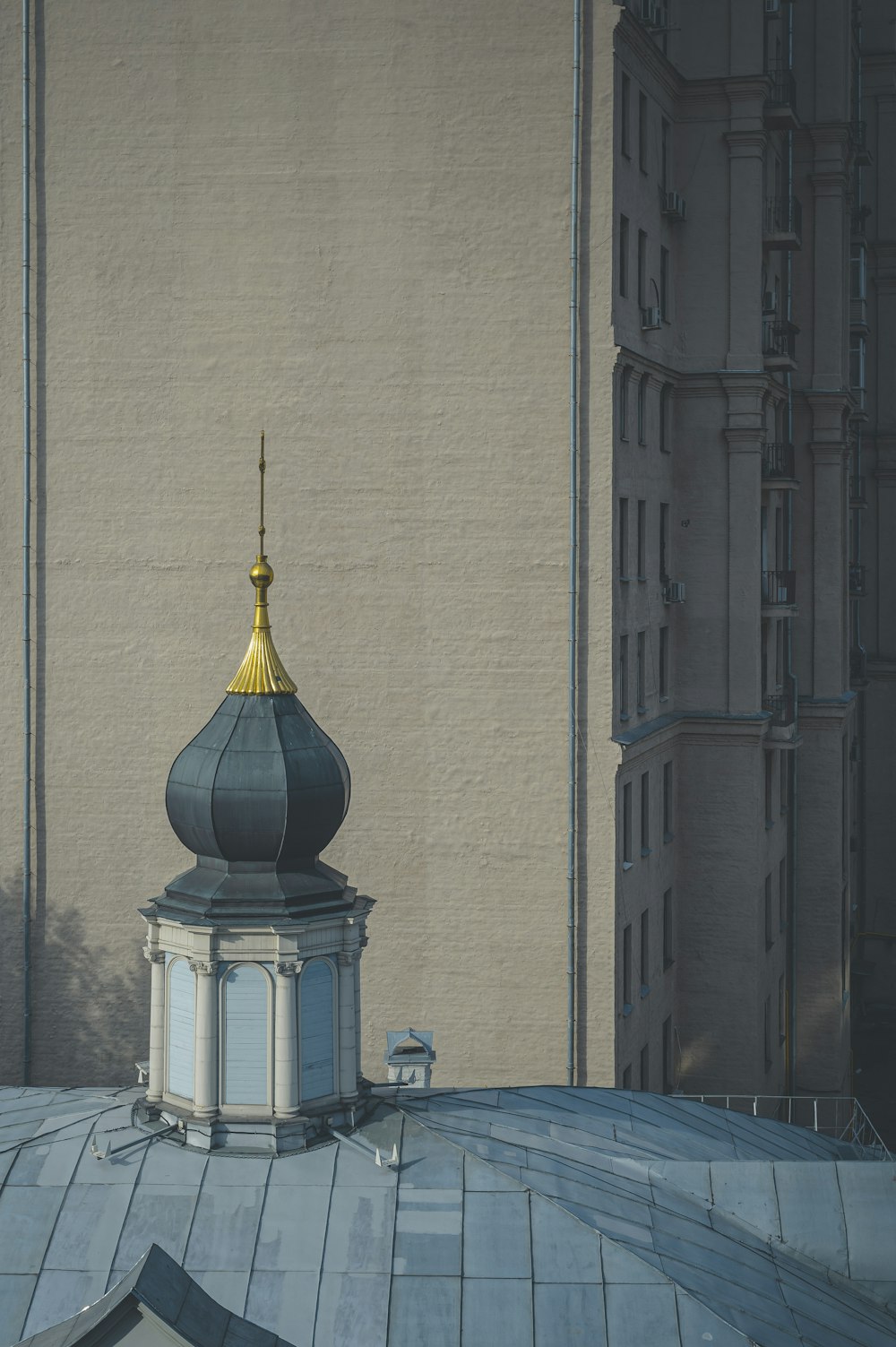 white and gold dome building