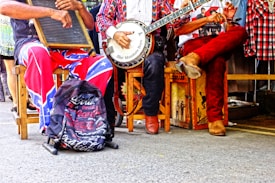 Photo 1602580578572 3d6057cd355b?q=85&w=275&h=275&fit=crop