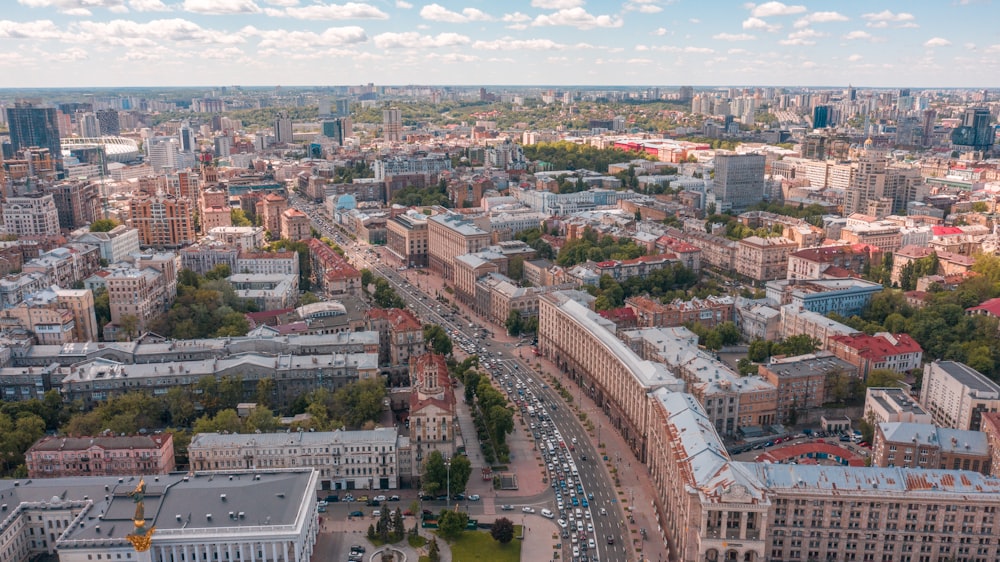 Veduta aerea degli edifici della città durante il giorno