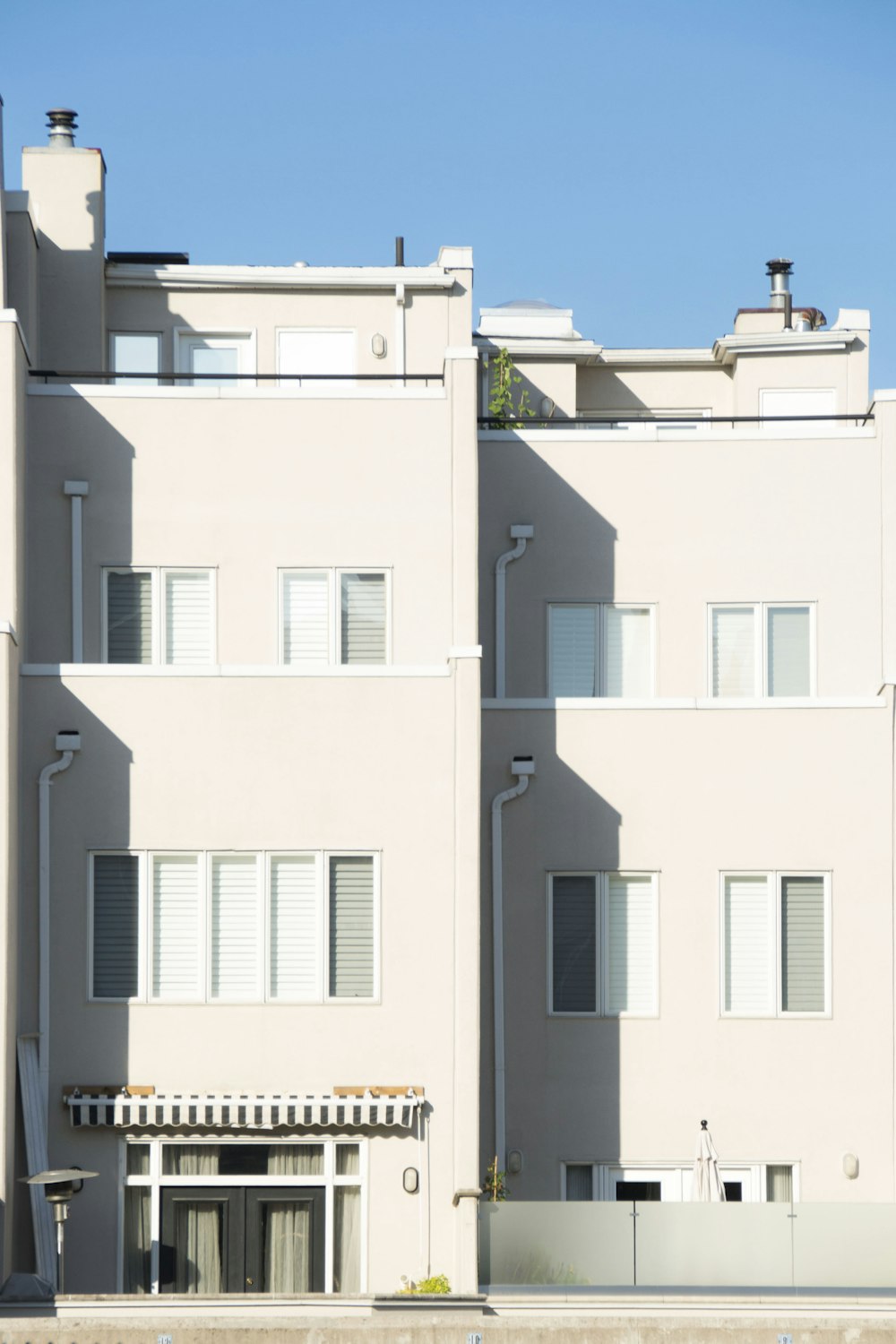 white concrete building during daytime