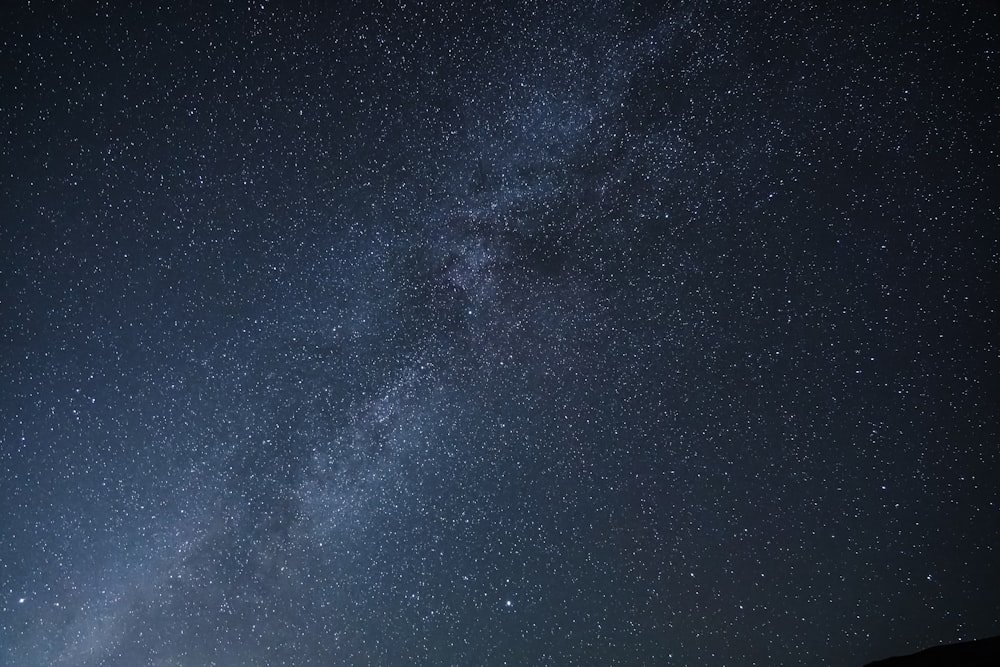 blue sky with stars during night time