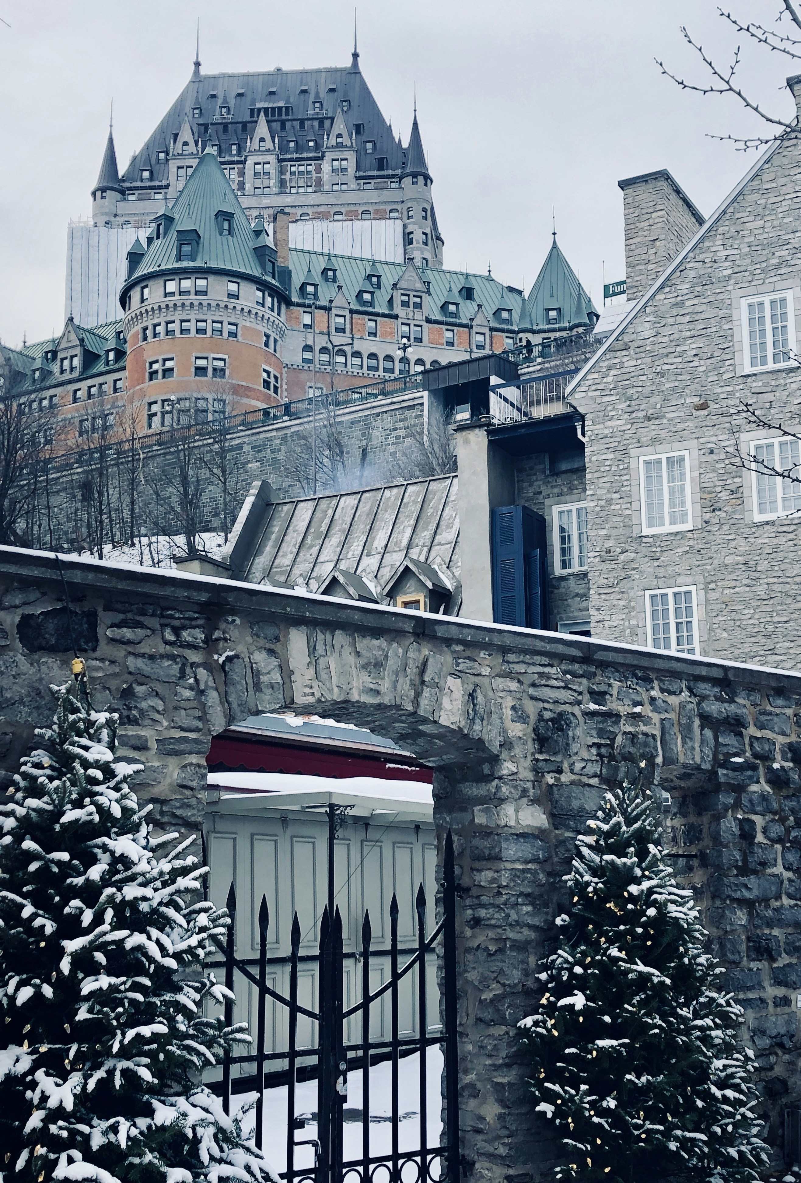 Morning & Afternoon: The Walls and the Château
