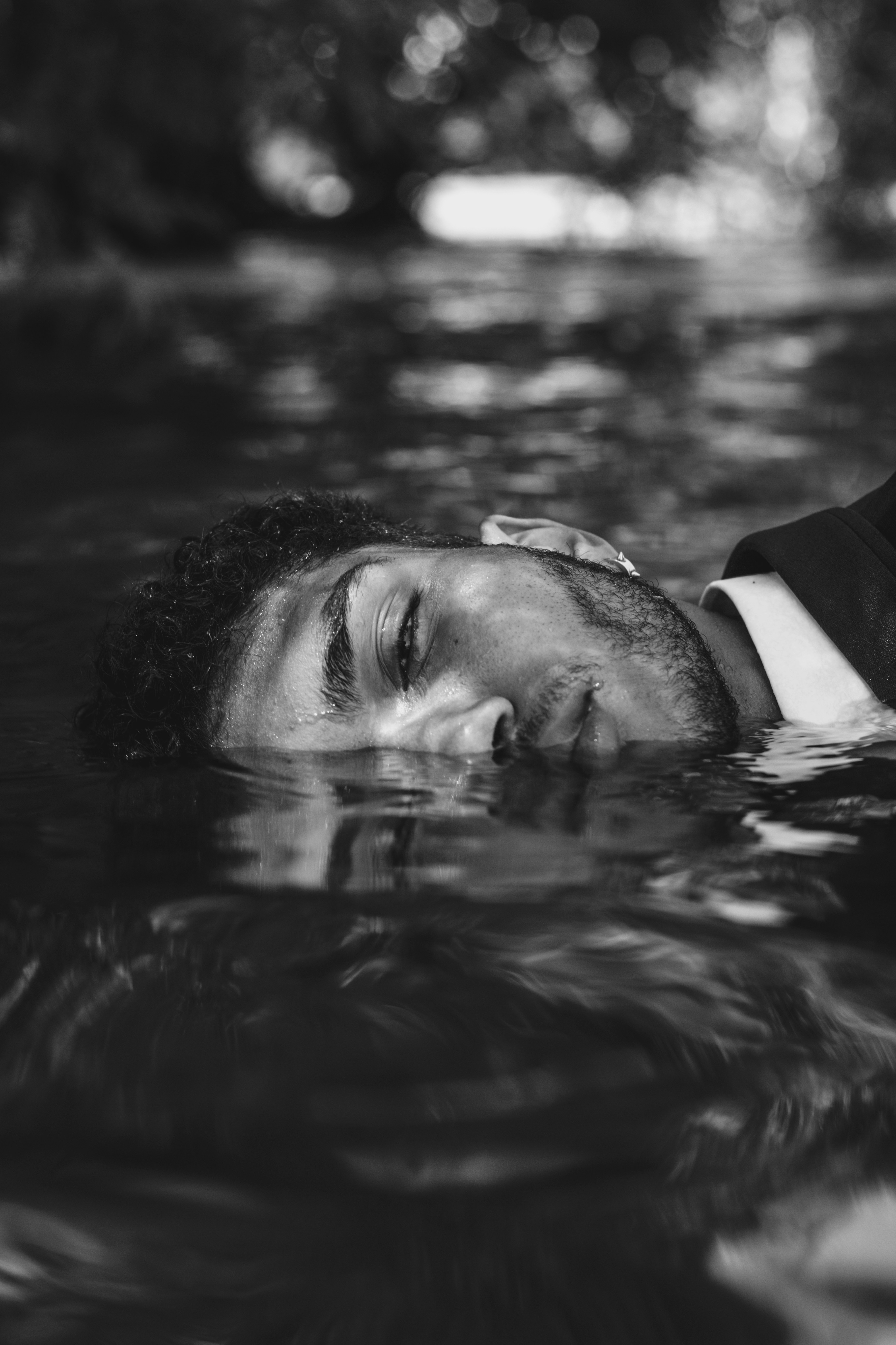 swimming photography ideas black&white portrait