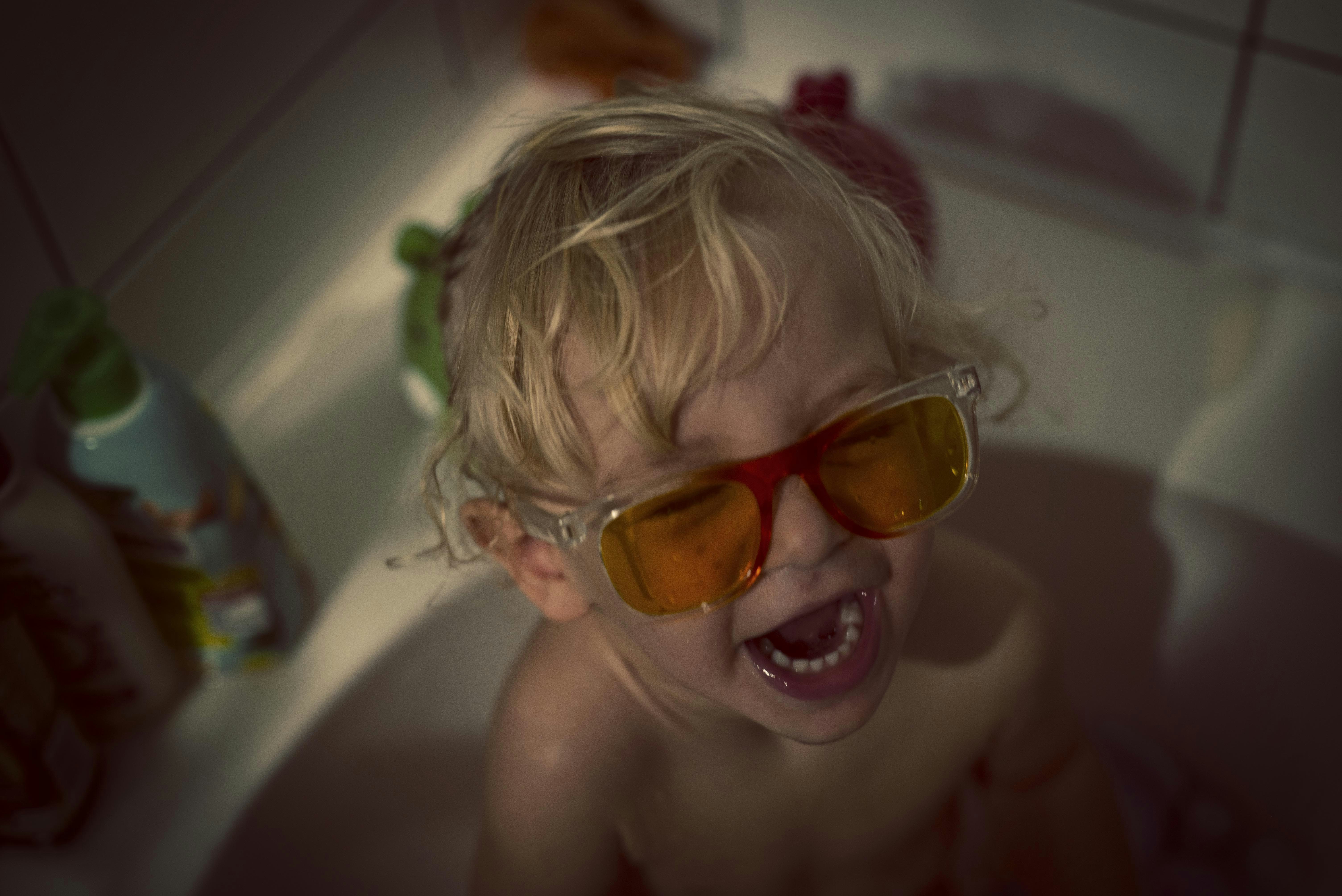 Comparing anti-fog solutions for swim goggles