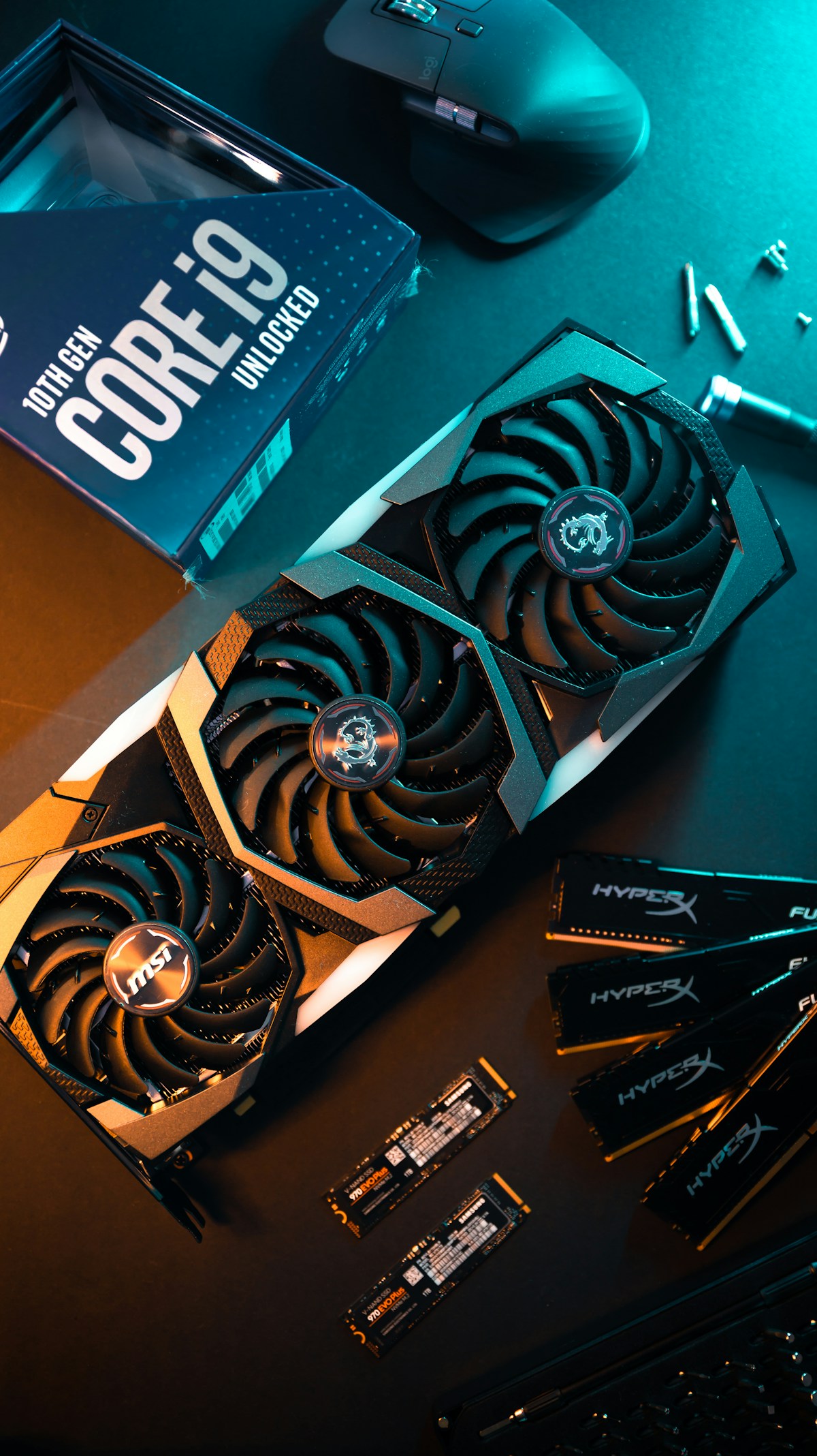 Hardware leasing options image background image