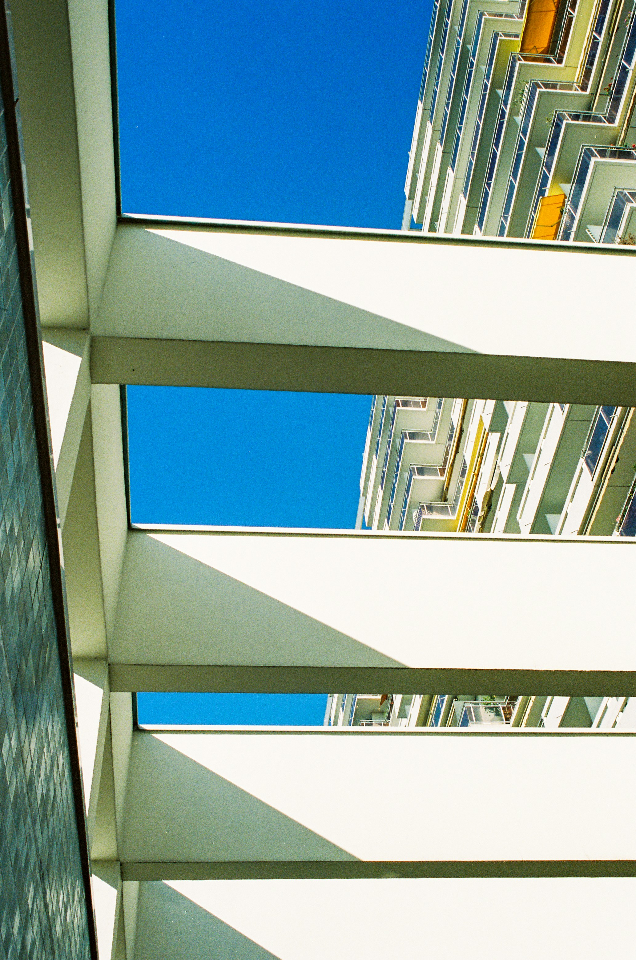 vintage balcony wallpaper, wallpaper, Traditional Balcony DIY Makeover: Ideas & Inspiration 4