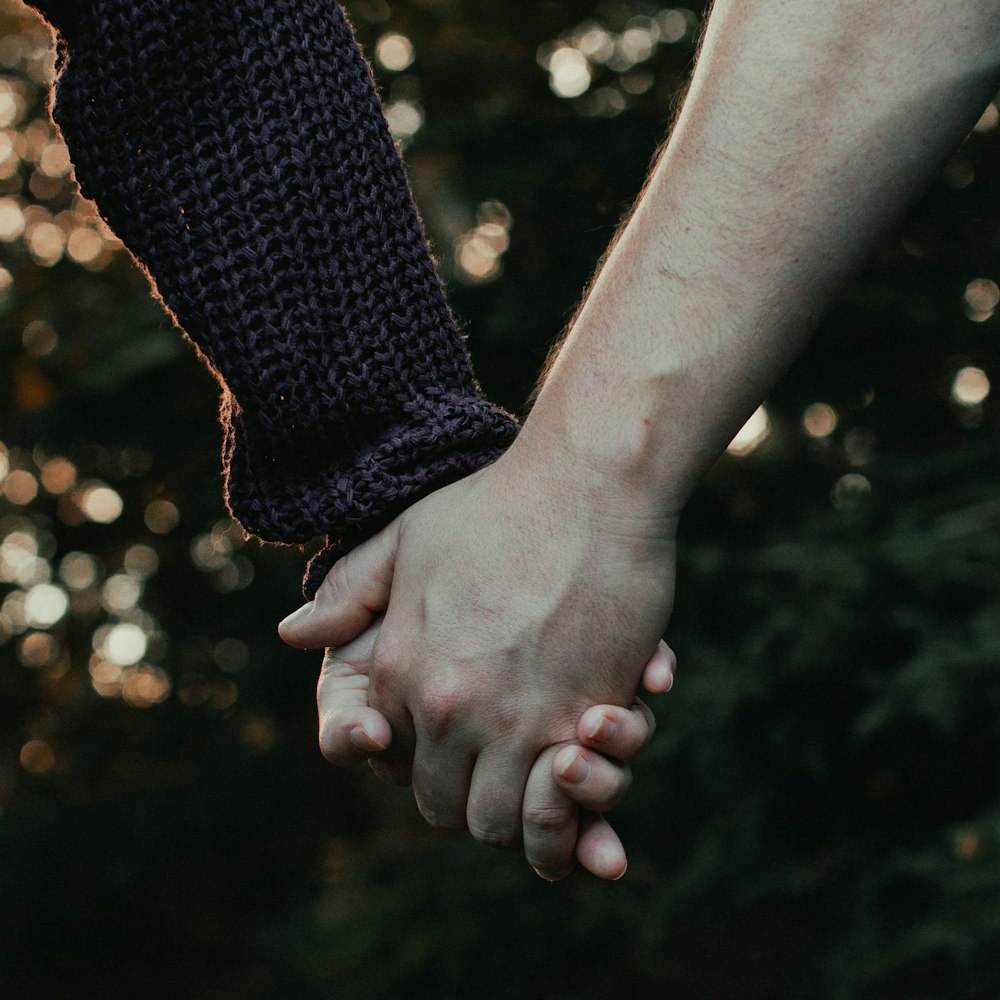 500+ Holding Hands Pictures & Images [HD] | Download Free Photos ...
