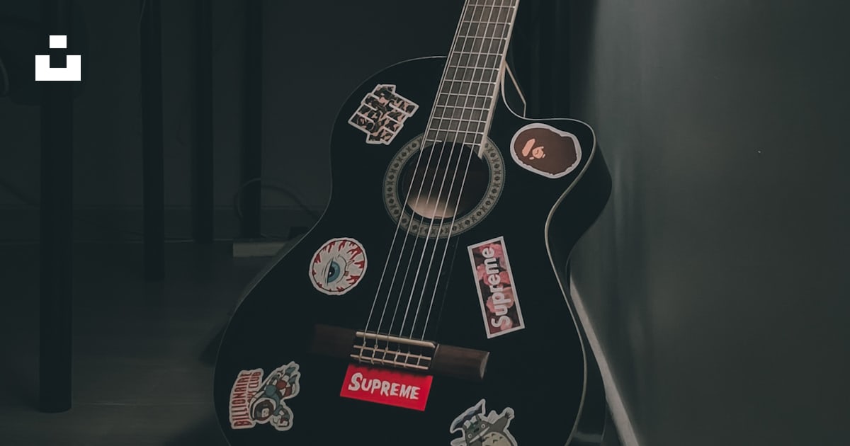 黒い壁に黒いアコースティック ギターの写真 Unsplashで見つけるグレーの無料写真 黒い壁に黒いアコースティック ギターの写真 Unsplashで見つけるグレーの無料写真