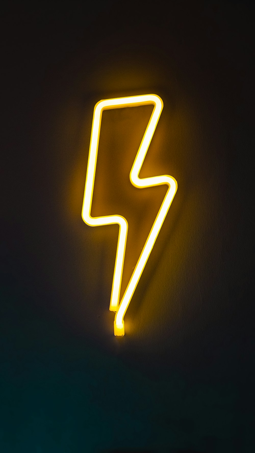 30,000+ Yellow Neon Pictures | Download Free Images on Unsplash