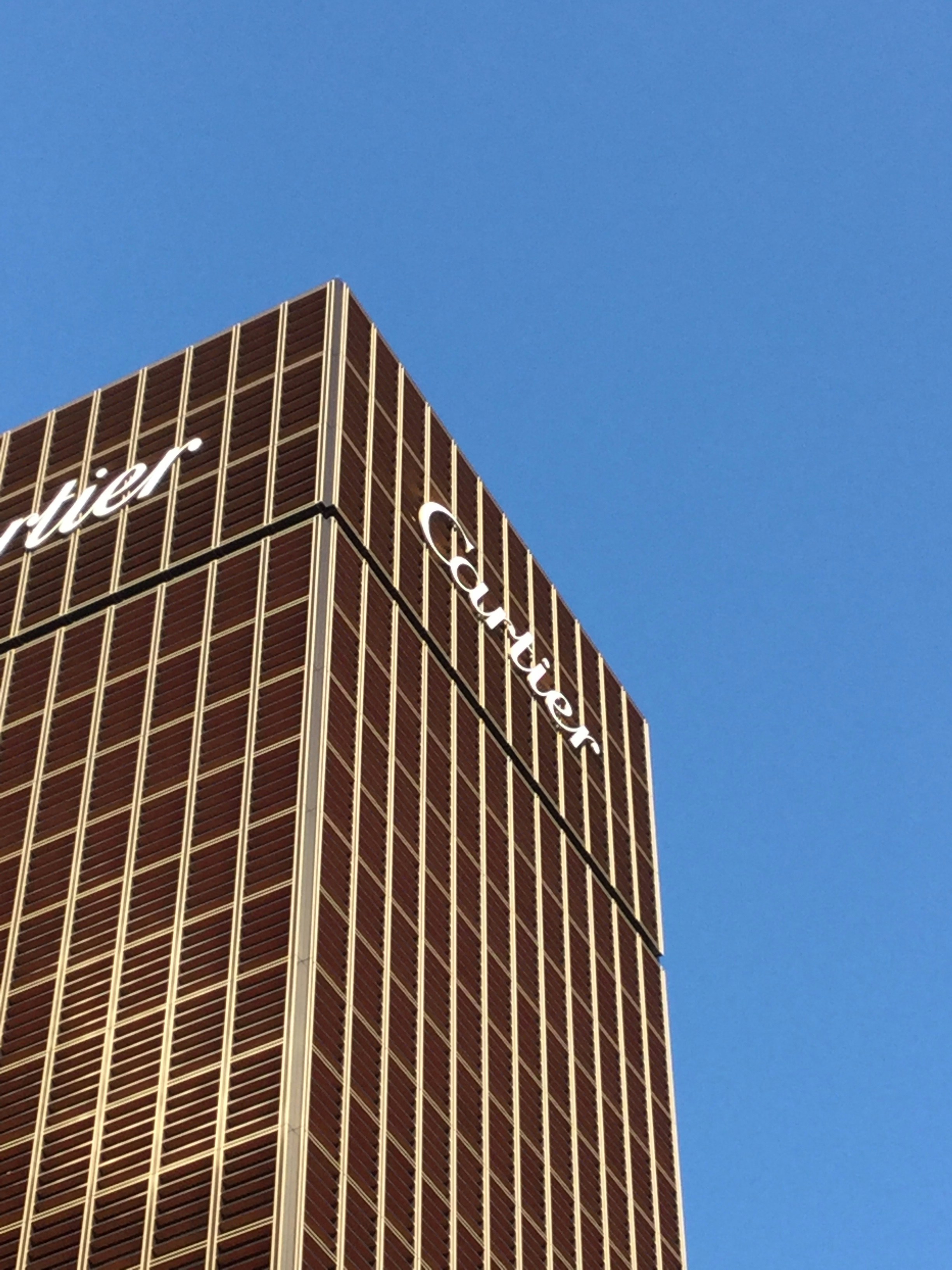 Stifel Maintains Hold on Hershey, Lowers Price Target to $185