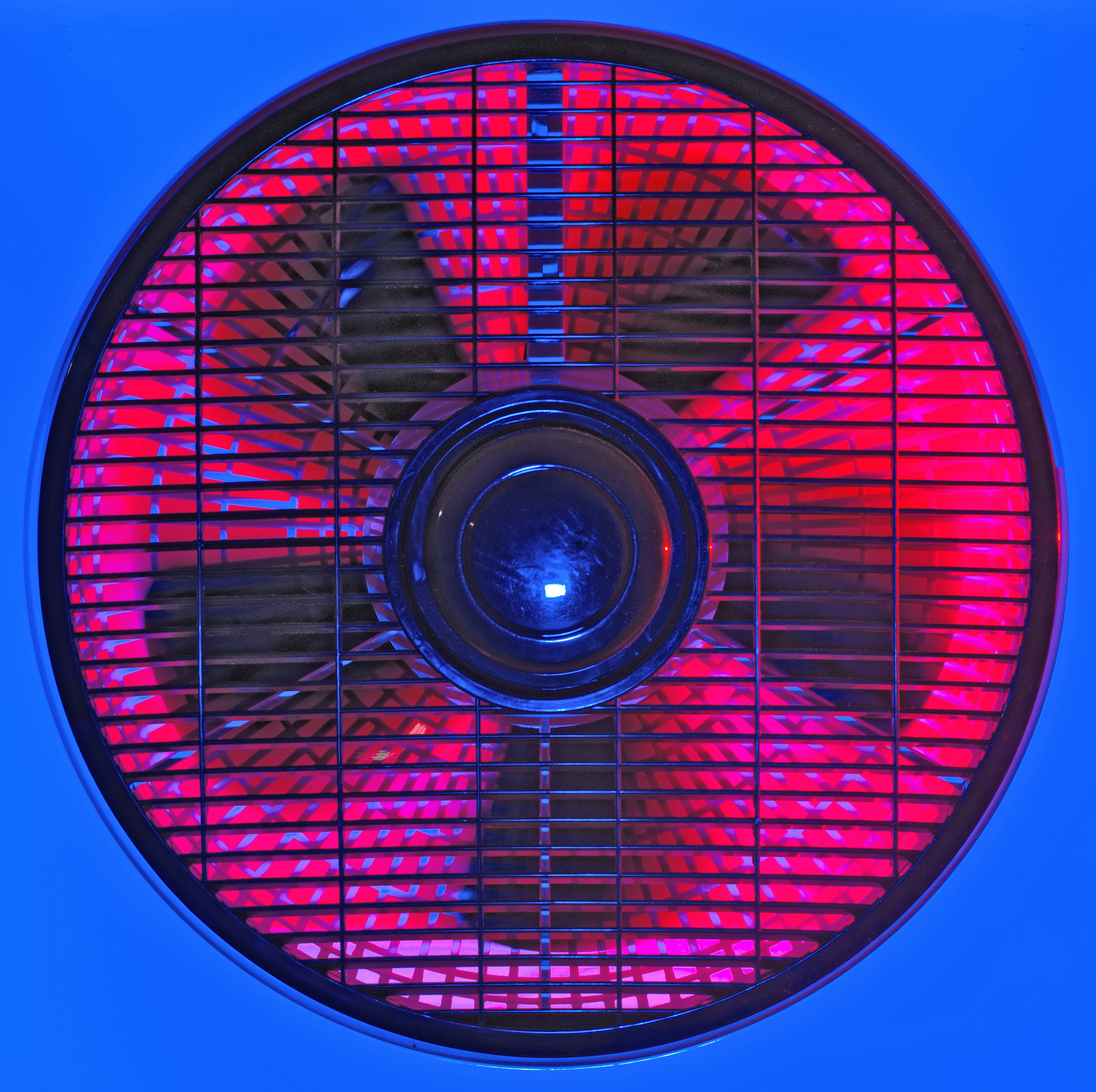 red and white box fan