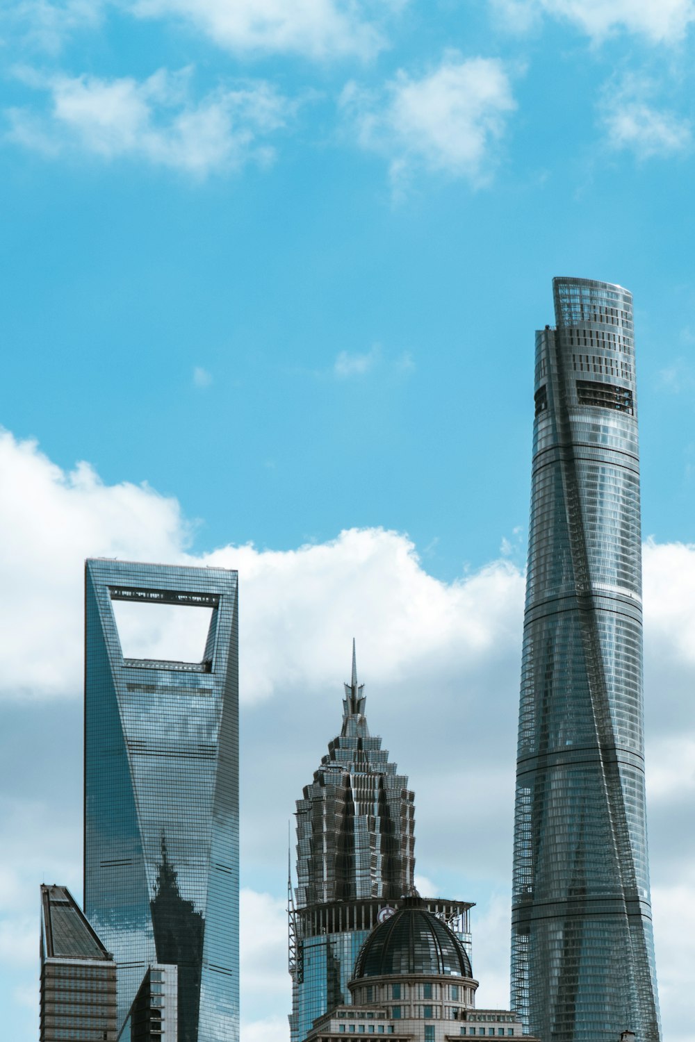 high rise building under blue sky during daytime