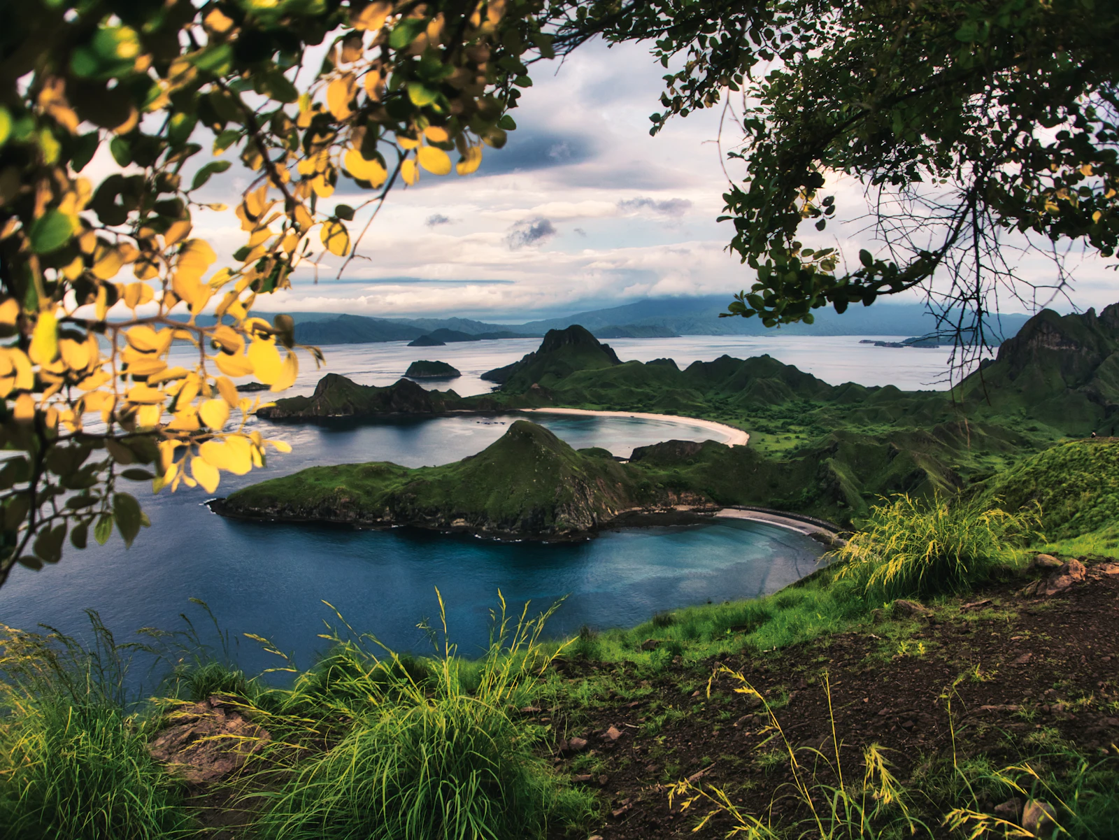 Amandira, Aman's Phinisi Yacht, Sails Komodo and Raja Ampat
