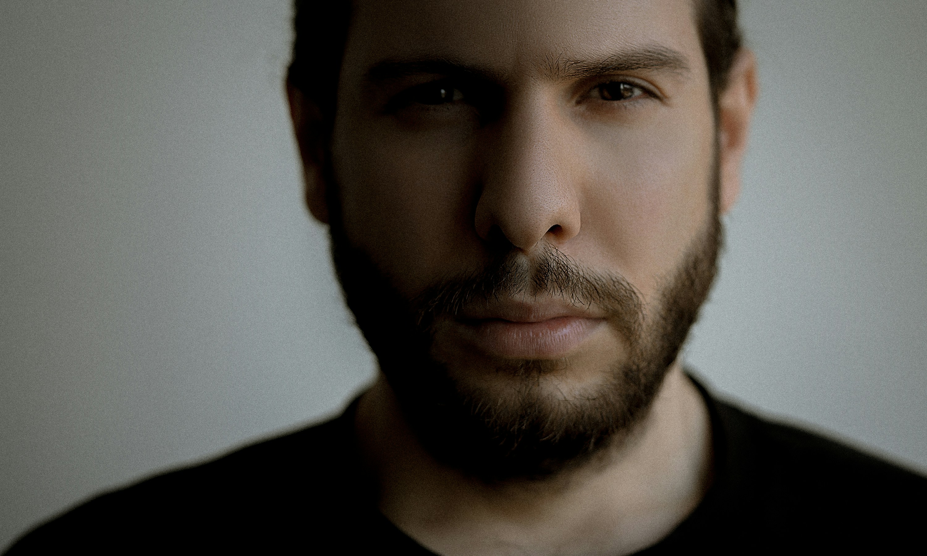Photo by behrouzsasani