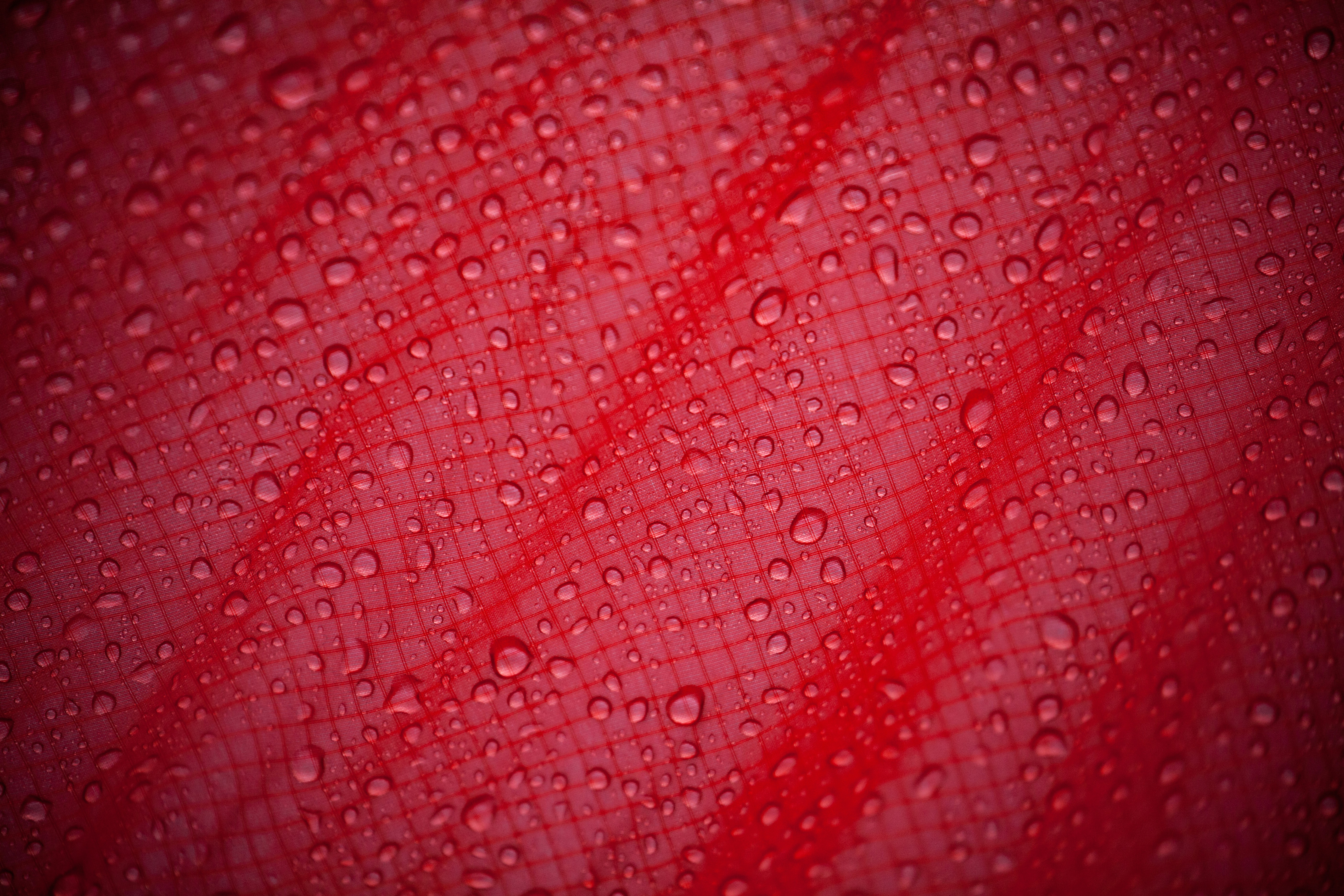 Textile à pois rouge et blanc