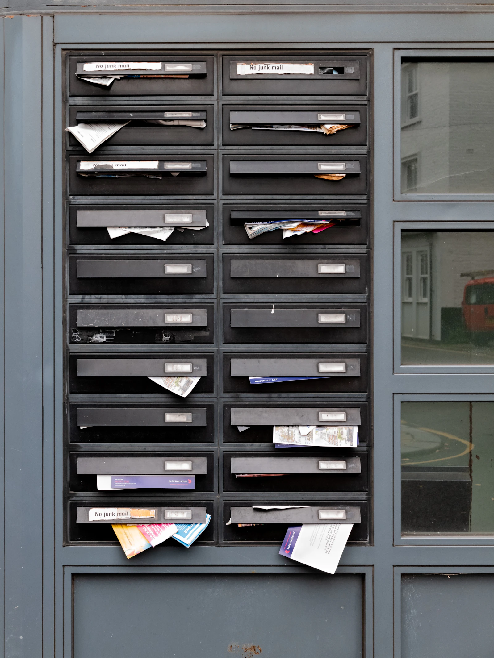 Local South Florida angle — Direct Mail That Keeps Customers Coming Back