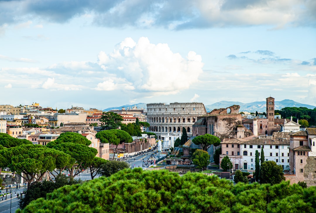 La Dolce Vita: A Local's Guide to Living Like a True Roman in the E… — La Dolce Vita