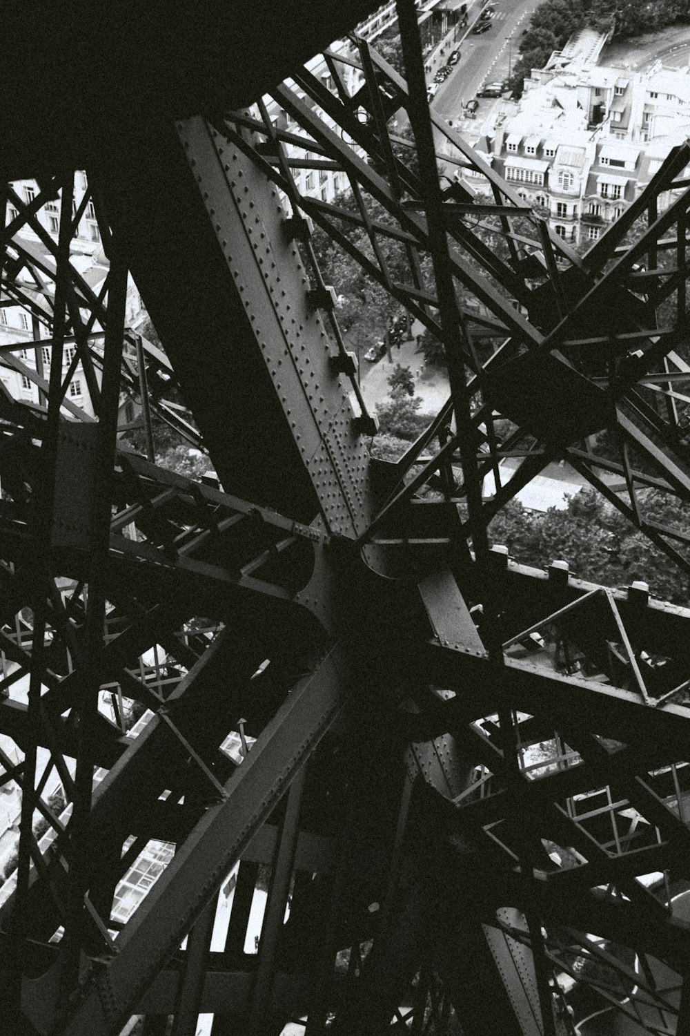 grayscale photo of metal frame