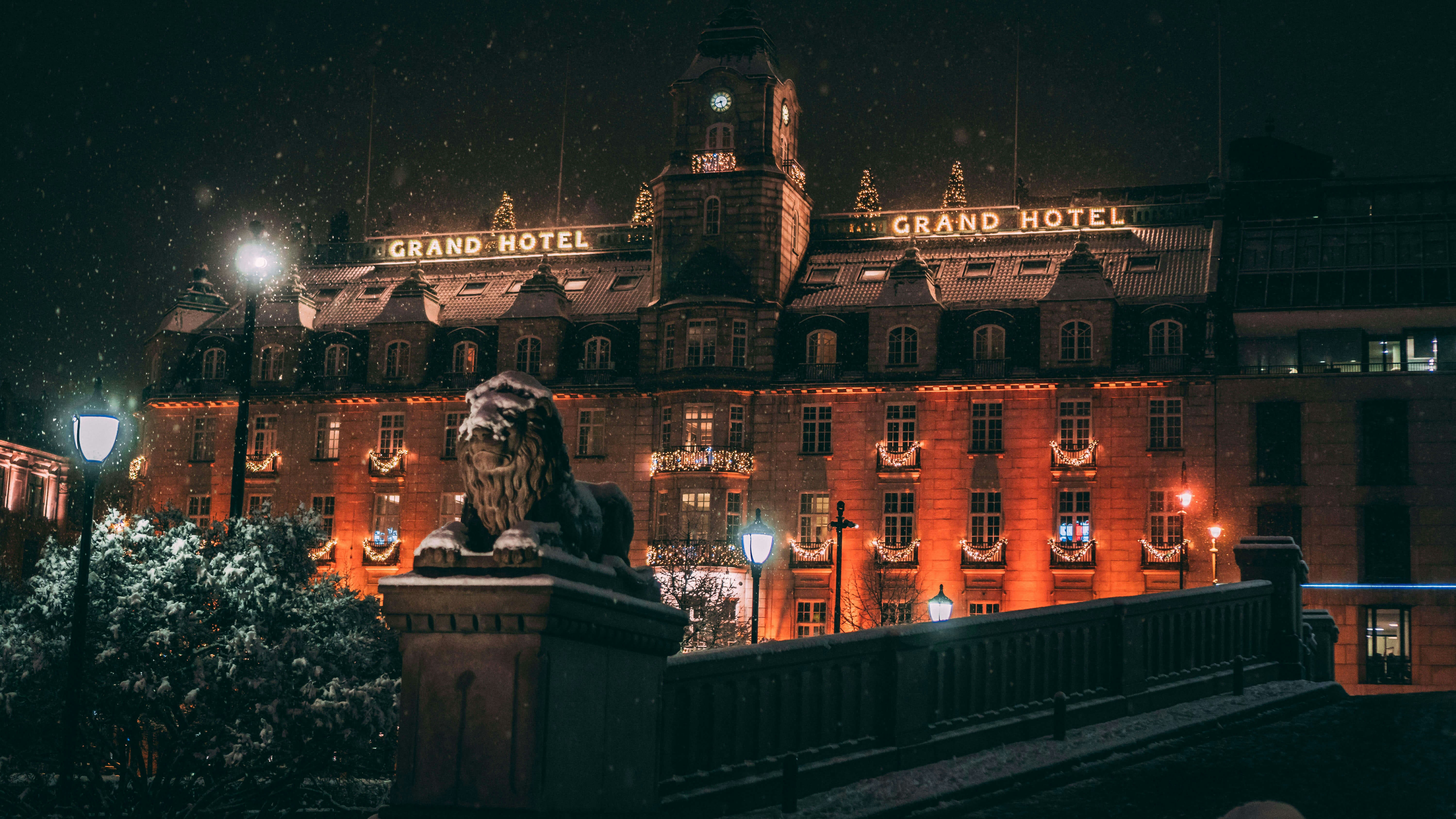 Oslo at night