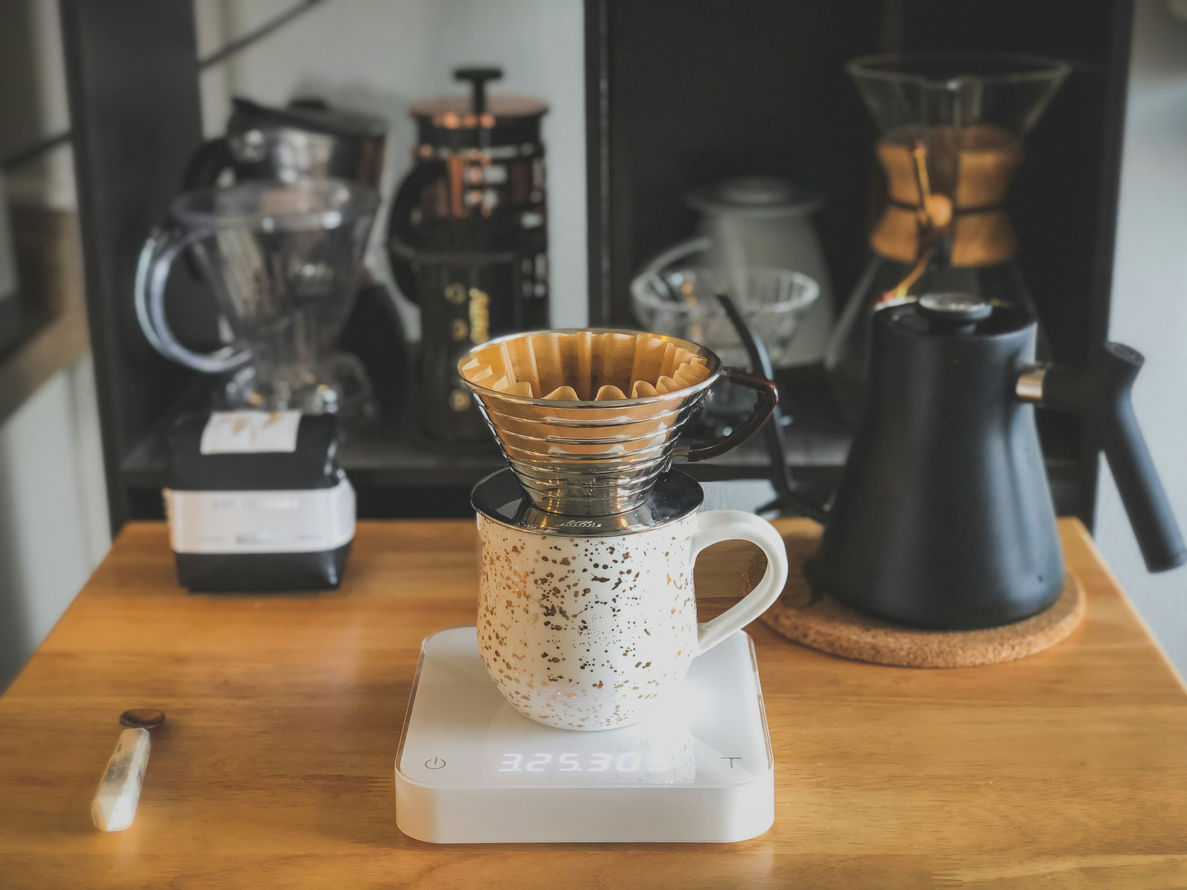 https://images.unsplash.com/photo-1603124712721-e5699777490c?ixid=M3w2MjYzNjJ8MHwxfHNlYXJjaHw2fHxzcGVjaWFsdHklMjBjb2ZmZWV8ZW58MHwwfHx8MTc4MTYzMDY4M3ww&ixlib=rb-4.1.0