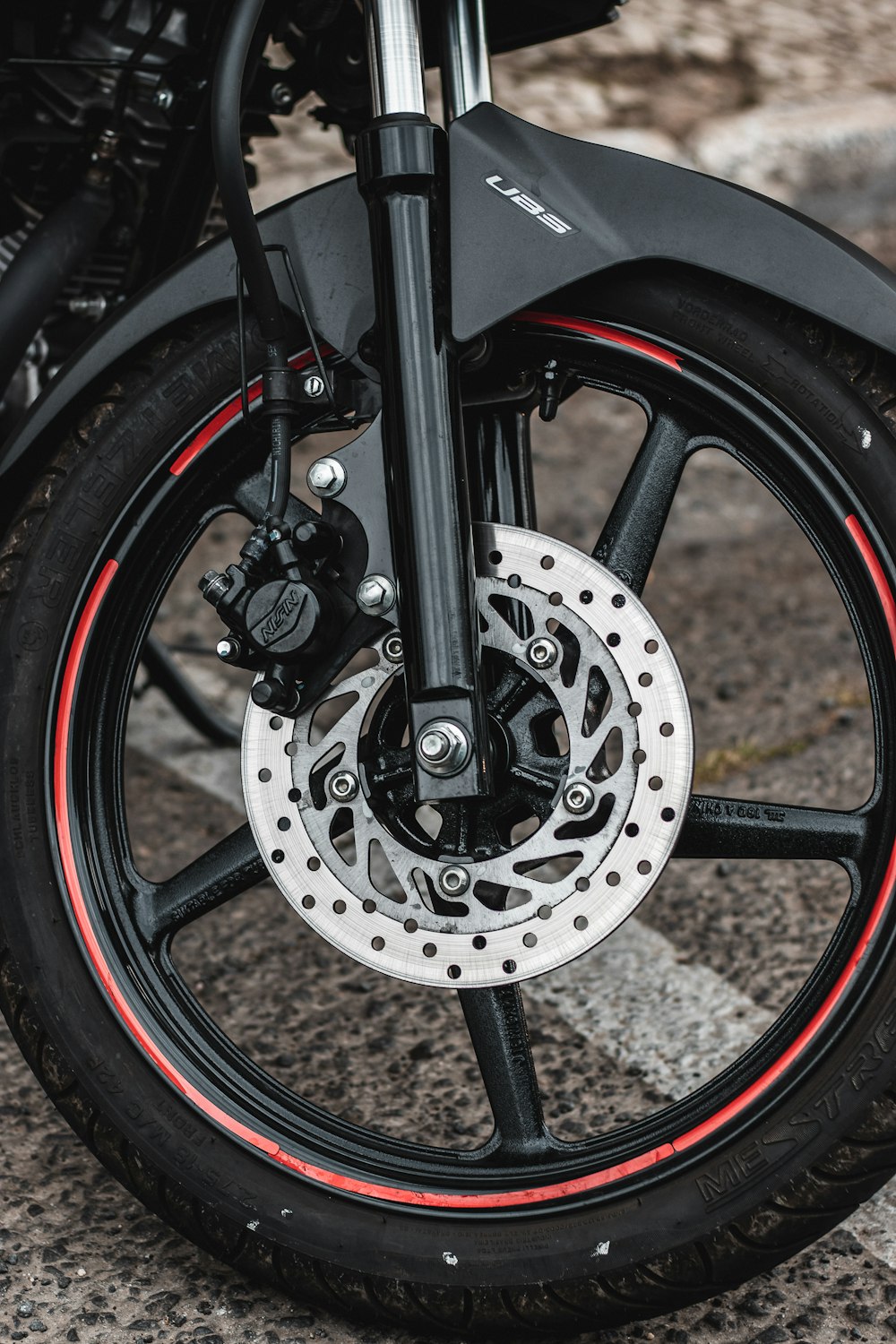 black and silver motorcycle wheel