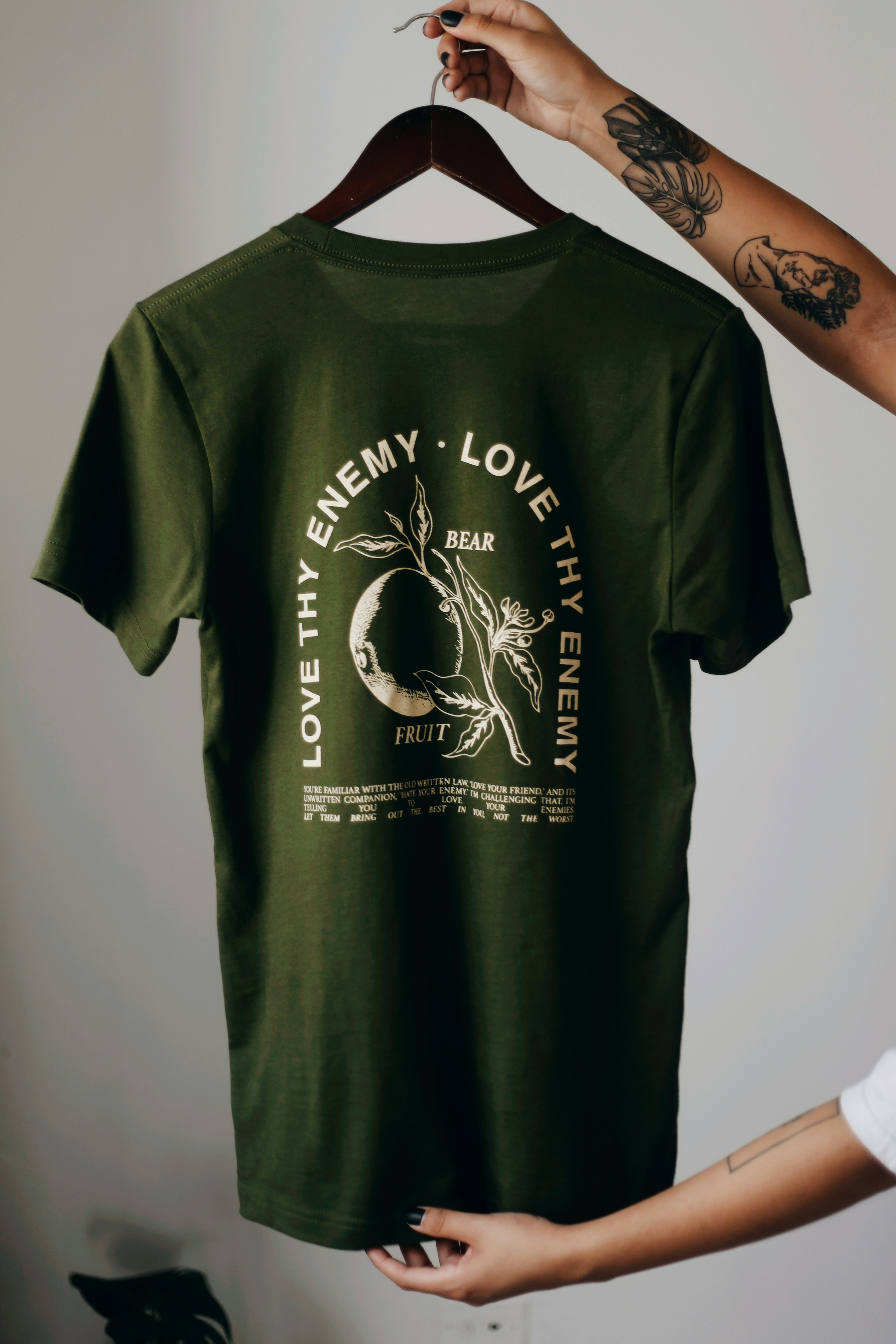 Download Merch Mockups 66 Best Free Human Clothing T Shirt And Person Photos On Unsplash