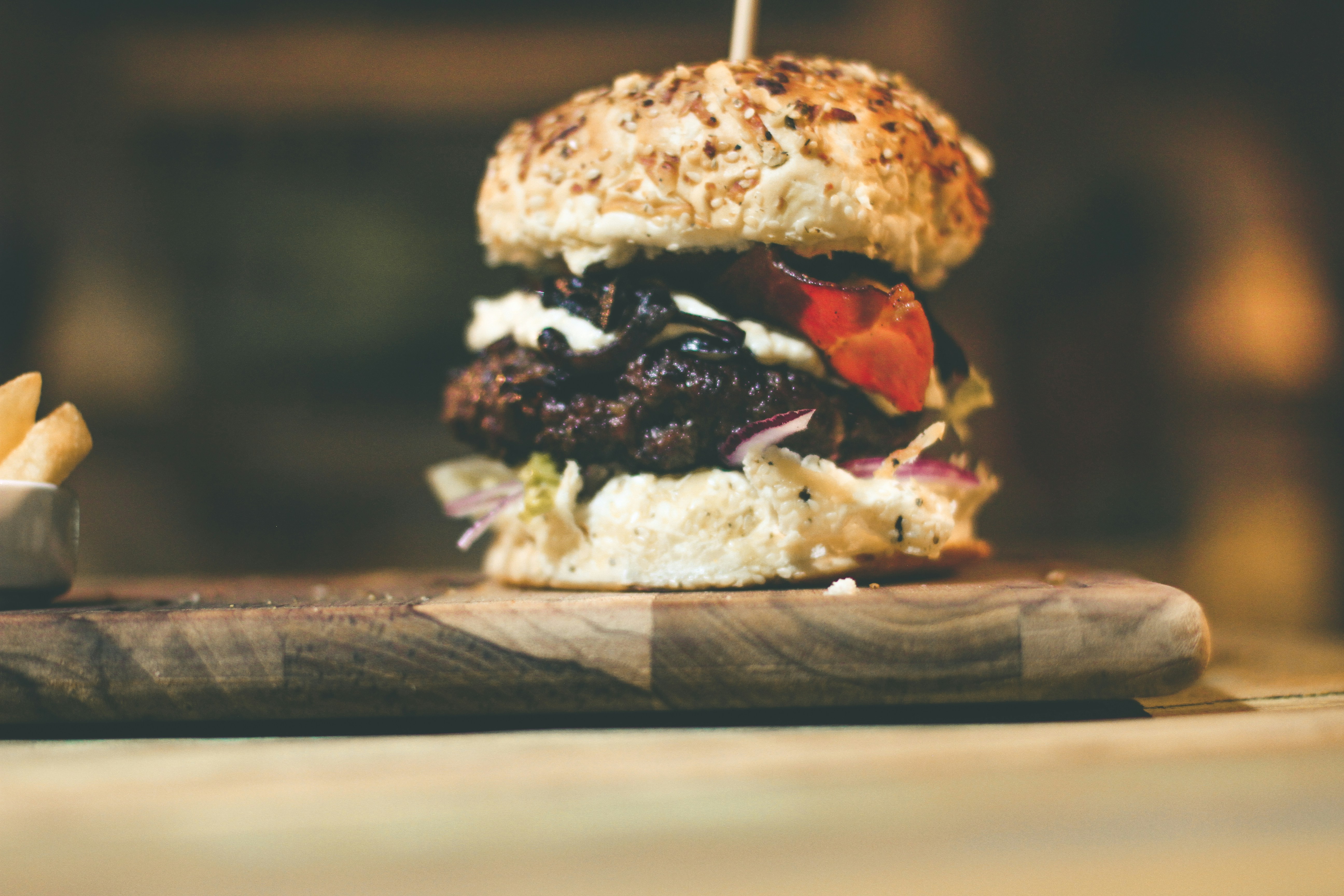 Hamburguesa con hamburguesa y lechuga