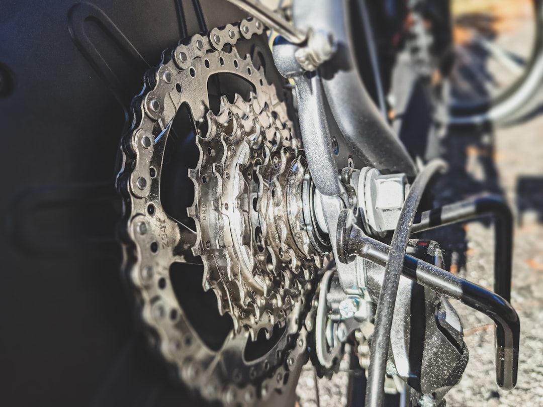 black and silver bicycle wheel