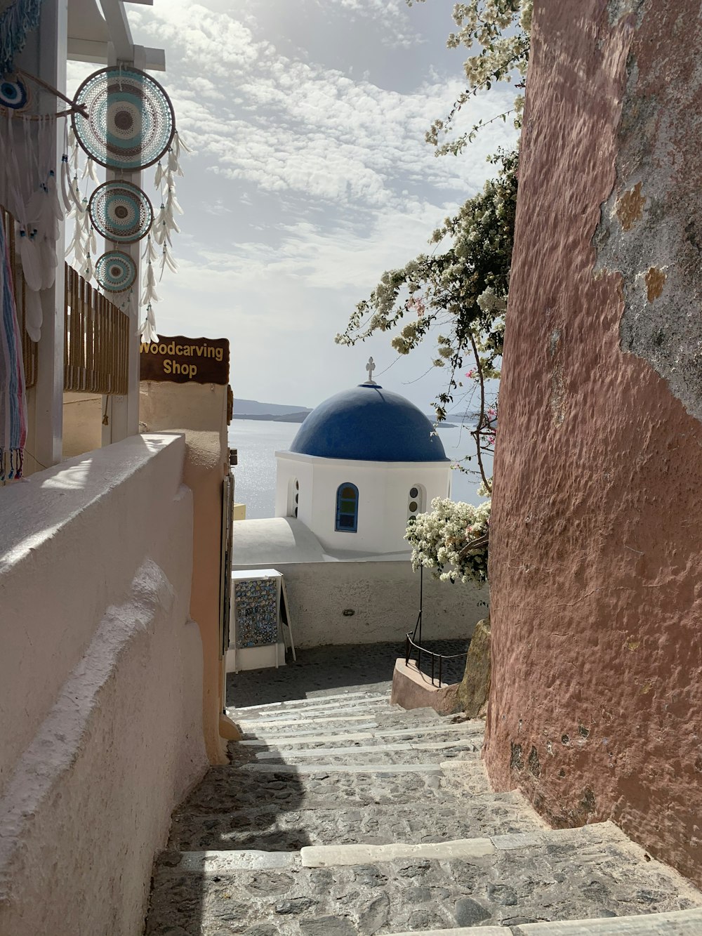 blue and white dome building