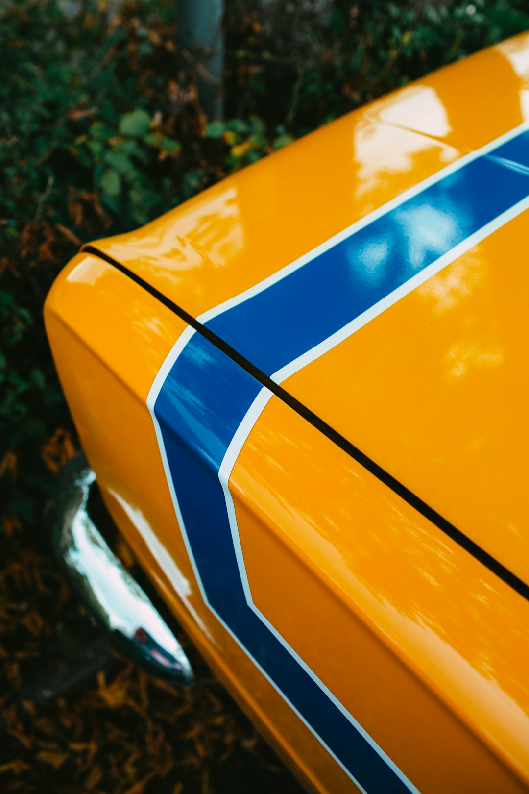 yellow blue and white car