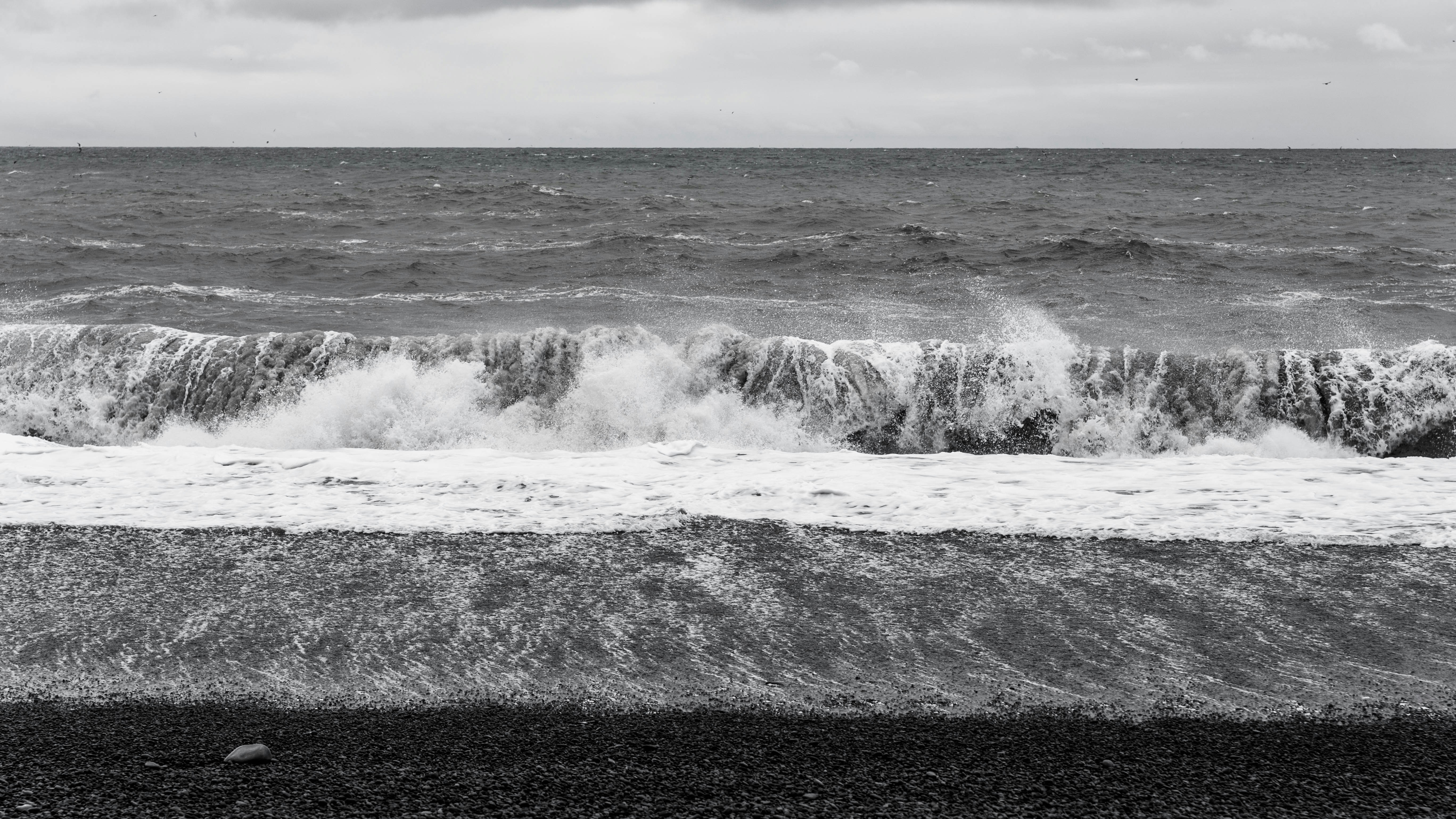Aesthetic Black And White Water - Finnan barry
