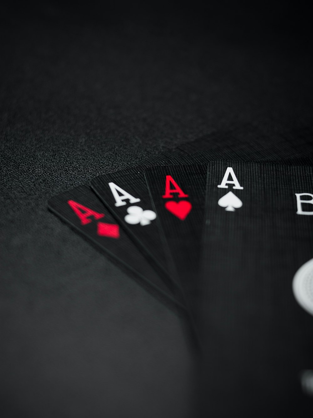 Cartes à jouer noir et blanc