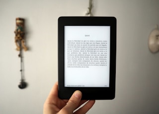 black amazon e book reader