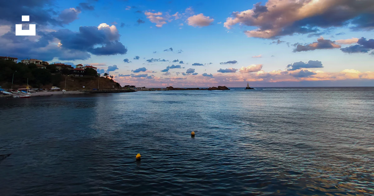 Menschen, die tagsüber auf dem Meer schwimmen Foto – Kostenloses Bild ...