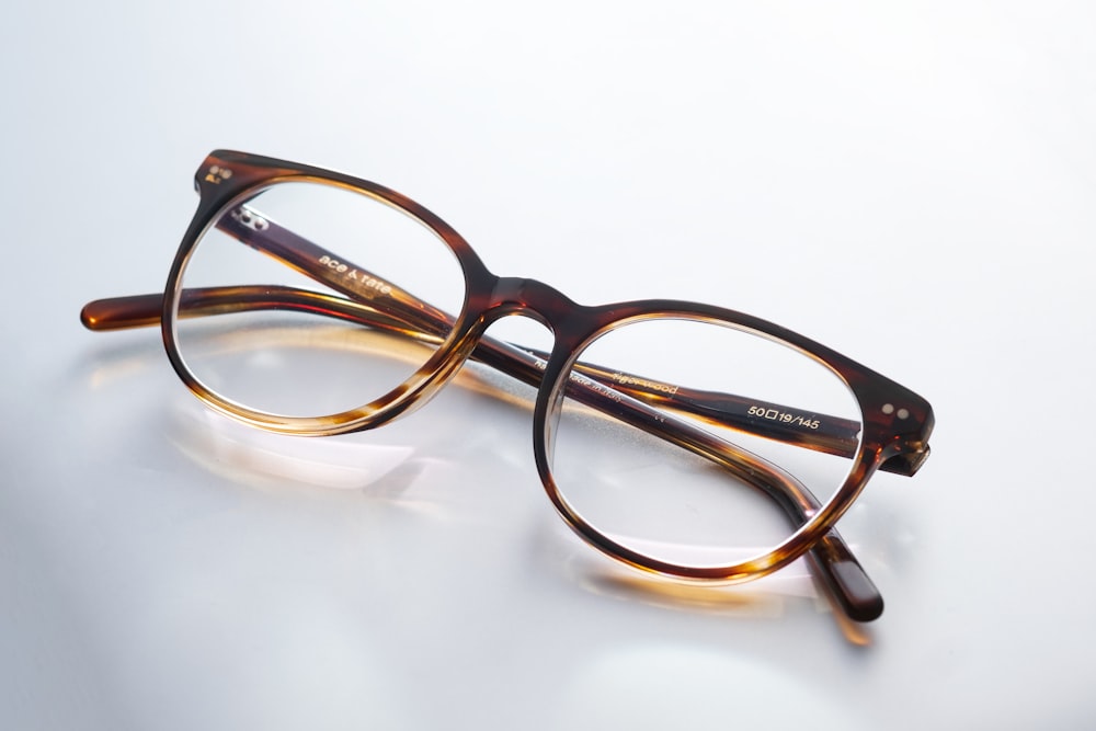black and brown framed eyeglasses