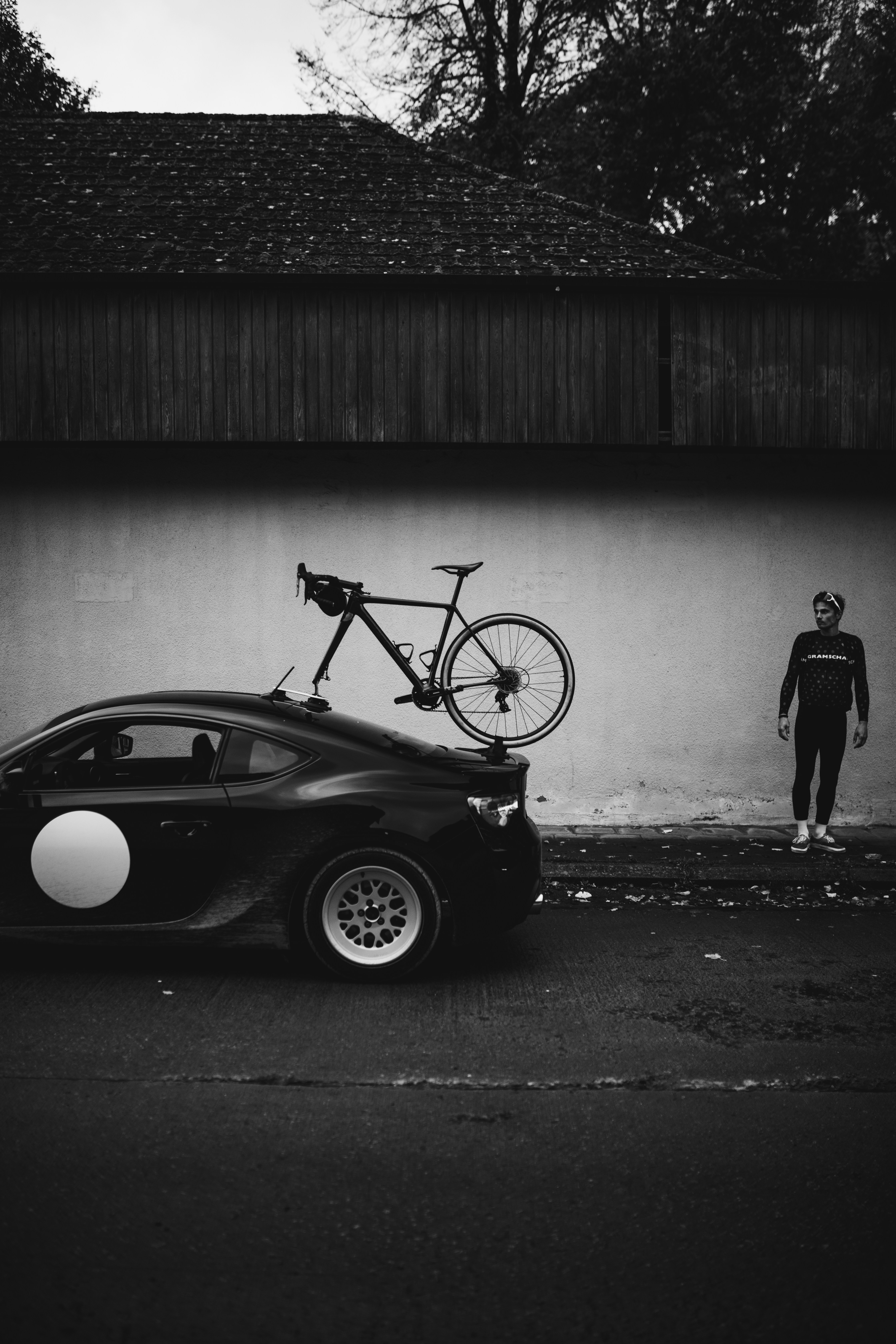 Photo by lorenzohamers