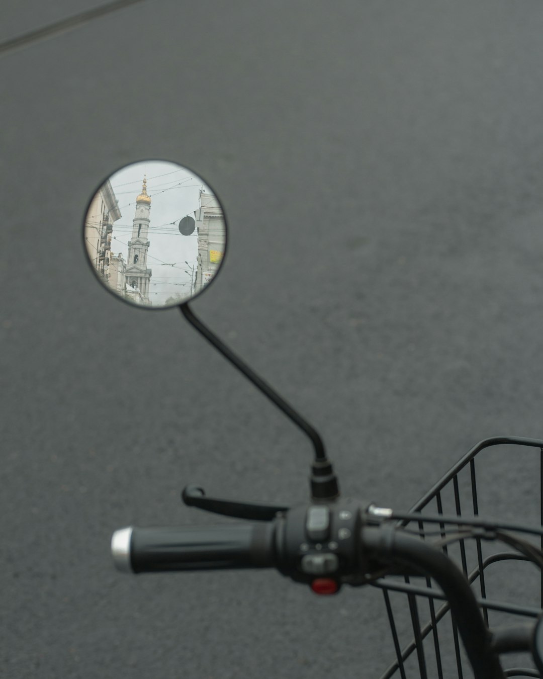 black and white bicycle with white round sticker
