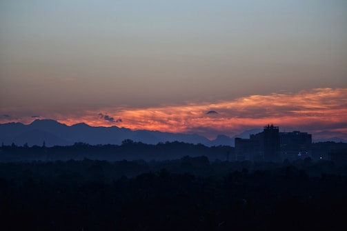 Sunset view over the mountains surrounding Magé.