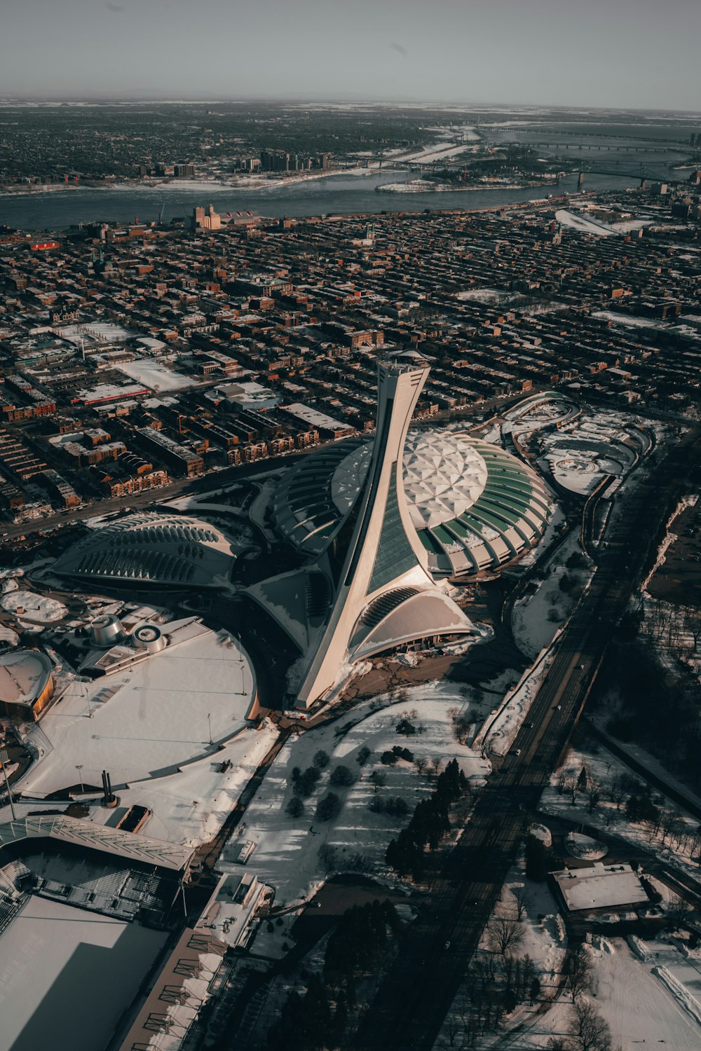 vista aérea da cidade durante o dia
