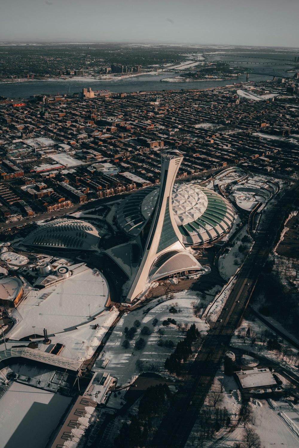 Vista aérea de la ciudad durante el día