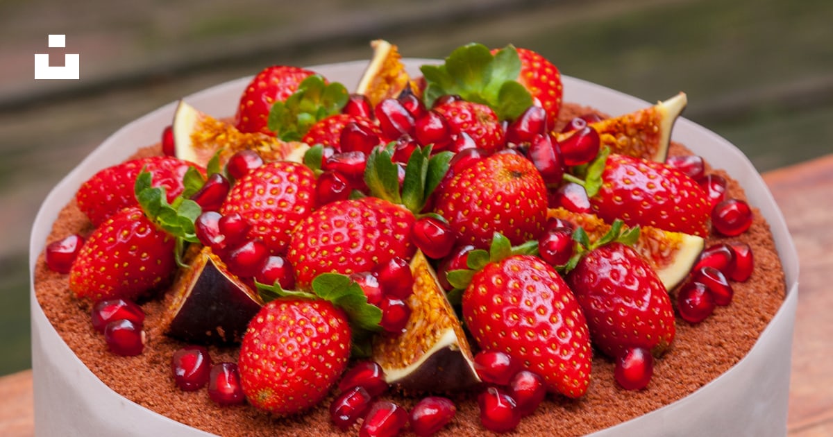 Strawberries in white ceramic bowl photo – Free Strawberry Image on