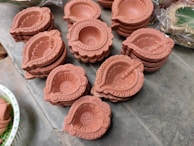 pink roses on gray wooden table