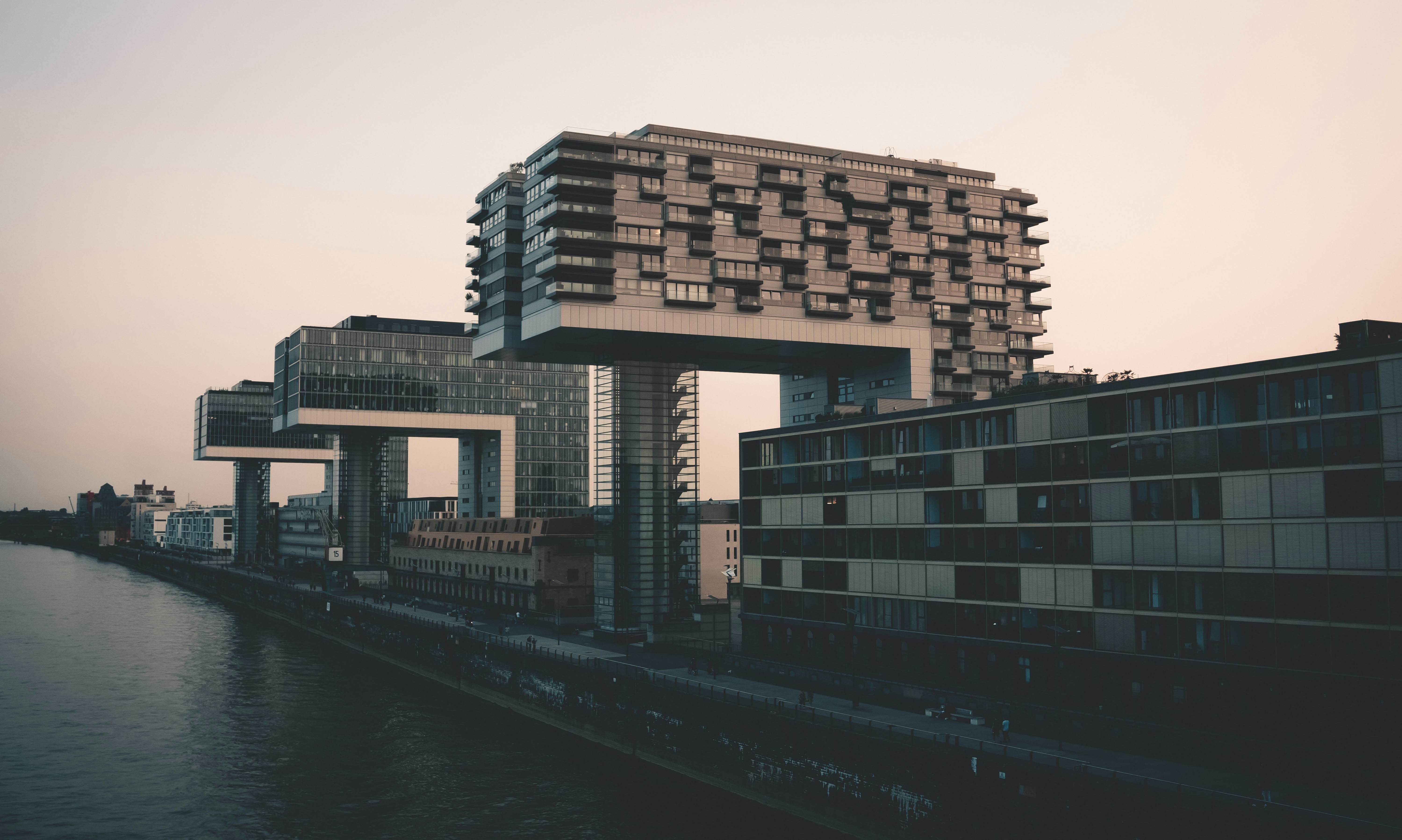 Photo de eau de Cologne par Max Henk