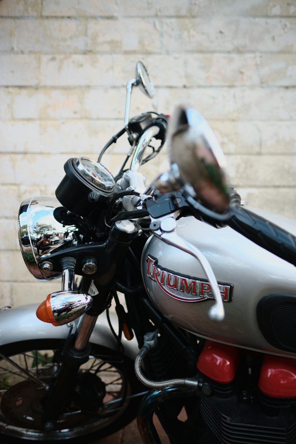 black and silver cruiser motorcycle