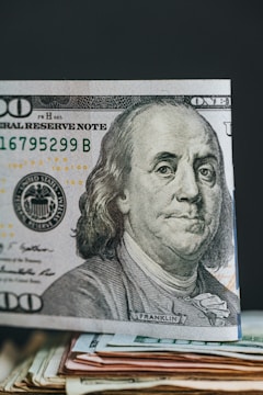 100 us dollar bill
